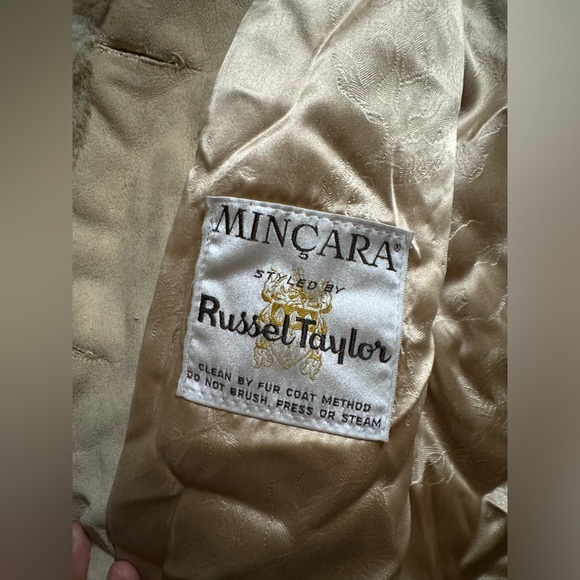 Mincara styled by Russel Taylor Coat - Picture 7 of 9